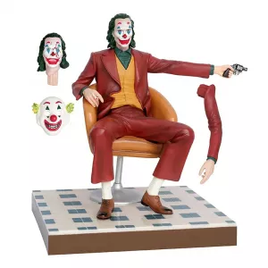 DC Comics - Joker in Chair Joaquin Phoenix (28cm)